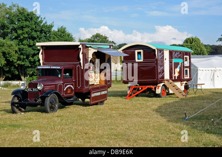 Cirque Giffords wagons traditionnels peints Banque D'Images