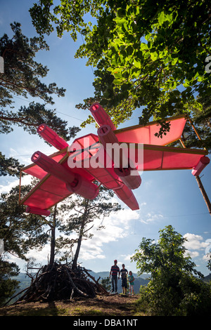 Un travail de Guillaume Renou intitulée "Natural X.Wing / Sancy contre attaque" par l'artiste plasticien français (Puy de Dôme - France). Banque D'Images