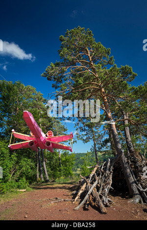 Un travail de Guillaume Renou intitulée "Natural X.Wing / Sancy contre attaque" par l'artiste plasticien français (Puy de Dôme - France). Banque D'Images