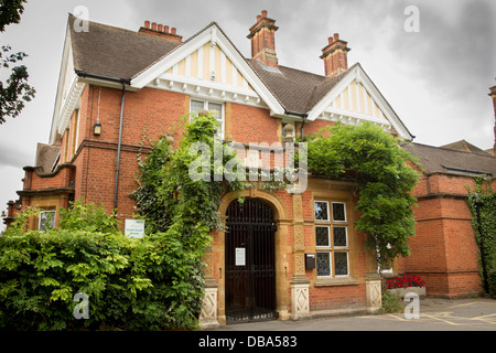 Maison à cour Ewell Surrey Epsom Banque D'Images