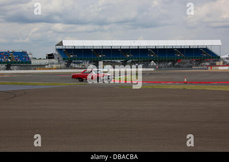 Silverstone, Northants, UK. 26 juillet, 2013. Silverstone Classic 2013 - Vendredi : Tout crédit4 Photographie/Alamy Live News Banque D'Images