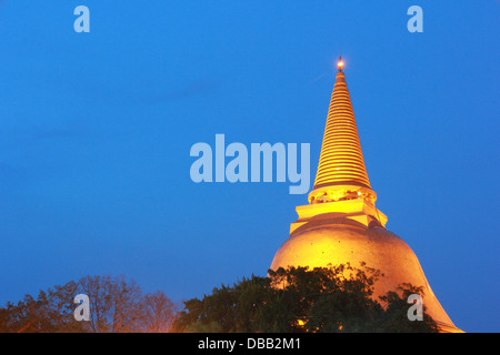 Phra Pathom Chedi à Nakhon Pathom, Thaïlande Banque D'Images