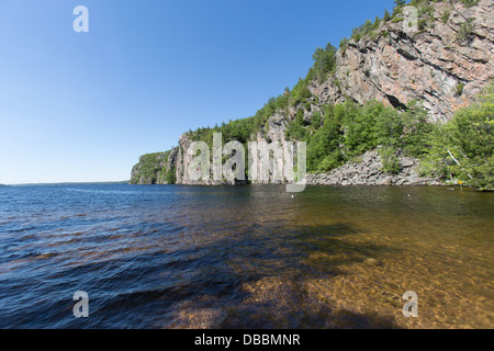 Le rocher Mazinaw en parc provincial Bon Echo. Banque D'Images