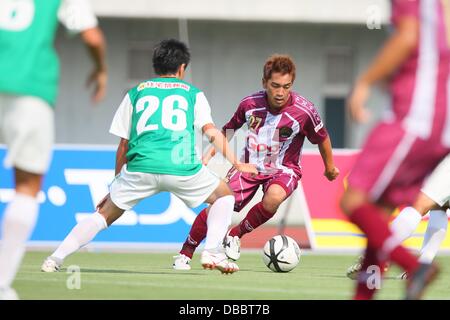 Kanagawa, Japon. 27 juillet, 2013. Yu Tomidokoro (FC Ryukyu), Juillet 27, 2013 - 2013 Football : le Japon de Football (JFL) correspondance entre SC Sagamihara 0-1 FC Ryukyu à Sagamihara Park Asamizo Studium, Kanagawa, Japon. Credit : AFLO SPORT/Alamy Live News Banque D'Images