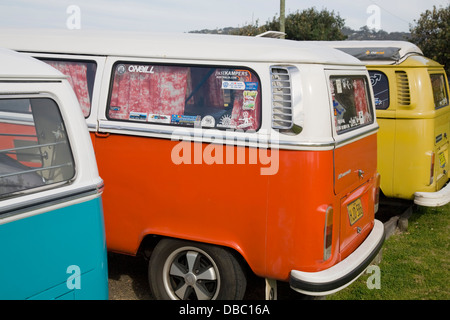 1960 Volkswagen des camping-cars au Palm Beach, Sydney, Australie Banque D'Images