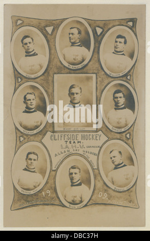 L'équipe de hockey de Cliffside IAHU champions par équipe, les titulaires de la Coupe Allan, champions amateurs du monde,1909 (HS85-10-20692) Banque D'Images