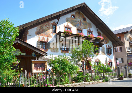 Bavière Oberammergau Lüftlmalerei architectural fresque fresques en trompe-l'oeil maisons peintes de Bavière Banque D'Images