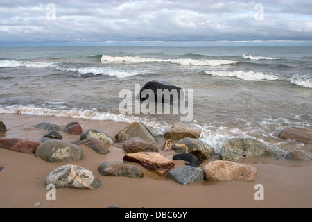 Des rochers et de naviguer au sable au point le long de la Pictured Rocks National Lakeshore, dans la Péninsule Supérieure du Michigan, USA Banque D'Images