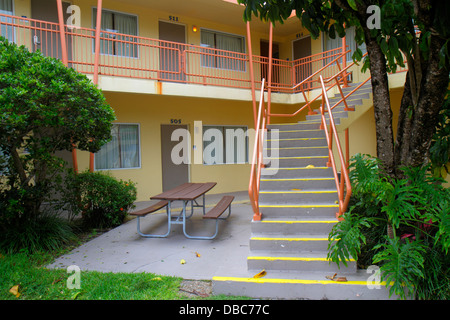 Fort ft. Lauderdale Florida,Days Inn Bahia Cabana,motel,hôtel,chambres,portes,budget,marches escalier,FL130720041 Banque D'Images