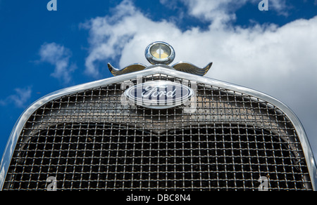 26/04/2013 1930 Ford modèle A, location de badge et calandre à l'arrivée à Londres Southend Classic Car courir, SOUTHEND-ON-SEA, Banque D'Images