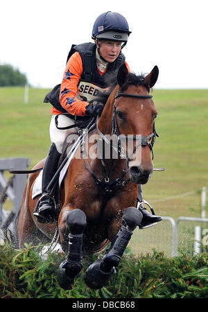 Hopetoun House, South Queensferry, Edinburgh, dimanche 28 juillet 2013, Amy Hawley pendant le cross-country à l'Gillespie Macandrew Hopetoun Horse Trials, Hopetoun House, South Queensferry Crédit : Colin Lunn/Alamy Live News Banque D'Images