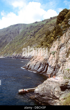Vue de la côte ligurienne à Manorola Italie sur les Cinque Terre Banque D'Images