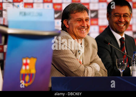 Gerardo Martino (Barcelone), le 26 juillet 2013 - Football : FC Barcelone, le nouvel entraîneur-chef Gerardo Martino assiste à une conférence de presse à Barcelone, Espagne. (Photo par D. Nakashima/AFLO) Banque D'Images