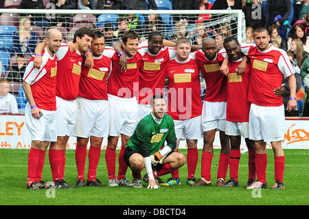 Mark Wright, James 'Arg' d'argent et de Plan B avec l'équipe de soccer de leur célébrité Six tournoi organisé au stade de Turf Moor Burnley, Angleterre - 05.06.11 Banque D'Images