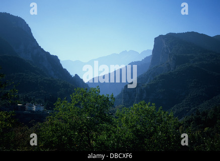 Le Mont Olympe ou Olympos. Dans la mythologie grecque, Olympus a la maison pour les douze dieux de l'olympe du monde grec. Banque D'Images