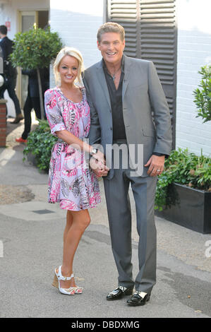 Hayley Roberts et David Hasselhoff arrivant aux studios pour la demi-finale de ce soir de 'Britain's Got Talent" Londres, Angleterre - 31.05.11 Banque D'Images