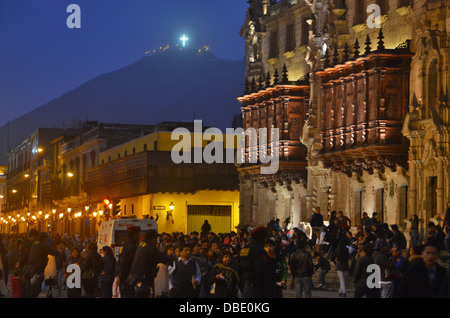 Avis de Cero San Cristobal de la Plaza de Armas (Plaza Mayor) au centre-ville de Lima, Pérou Banque D'Images