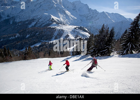 Les filles de Ski Alpin aux Houches Banque D'Images