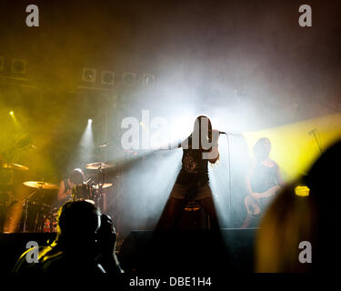 Dumfries, en Écosse, au Royaume-Uni. 28 juillet, 2013. Festival vend une femme blessée, pour la première fois de son histoire.jeux à partir de Primal Scream KT Turnstall et Amy Macdonald Crédit : Kenny Ferguson/Alamy Live News Banque D'Images