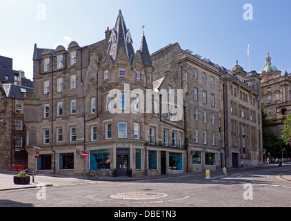 Motel One 1 Edinburgh Royal à l'angle de Cockburn Street et Market Street à Édimbourg en Écosse Banque D'Images