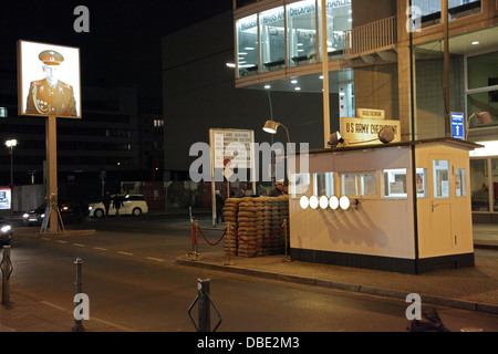 Vue sur Checkpoint Charlie, Berlin Banque D'Images