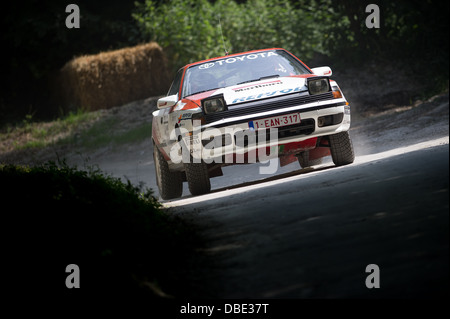 Chichester, UK - Juillet 2013 : Toyota Celica GT-FOUR ST165 en action sur le rallye à l'honneur à la Goodwood Festival of Speed 2013 Banque D'Images