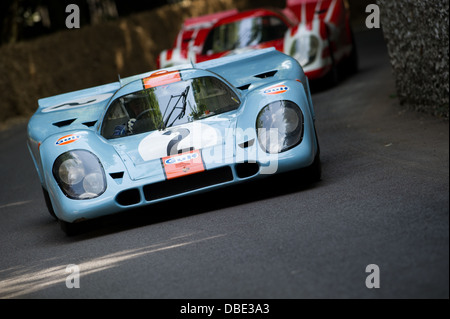 Chichester, UK - Juillet 2013 : Porsche 917K en action à la Goodwood Festival of Speed le 14 juillet 2013. Banque D'Images