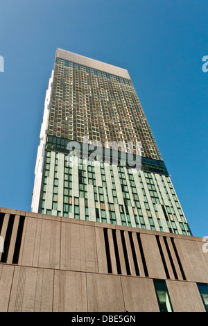La Beetham Tower Deansgate Manchester UK La tour contient également de l'hôtel Hilton La tour est 172m de haut, il est en ce moment le plus grand bâtiment à utilisation mixte au Royaume-Uni Banque D'Images