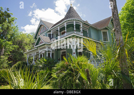 American style néo-Queen Anne la maison victorienne dans le quartier historique de Gainesville, Floride. Banque D'Images