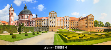 Jaromerice Palace, de la cathédrale et des jardins dans le sud de la Moravie, République Tchèque Banque D'Images