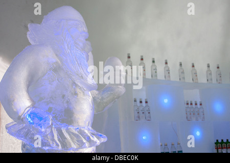 Bar de Glace à Santa Claus Village, Rovaniemi, Laponie, Finlande. Banque D'Images