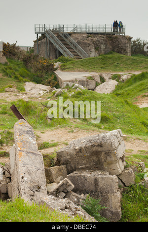 France, Normandie, Plages du Débarquement, du Mont St-Pierre, Pointe du Hoc-NOUS Ranger Memorial, ruines du bunker ALLEMAND DE LA SECONDE GUERRE MONDIALE. Banque D'Images