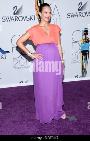 Jessica Alba la CFDA Fashion Awards 2011 à l'Alice Tully Hall du Lincoln Center à New York City, USA - 06.06.11 Banque D'Images