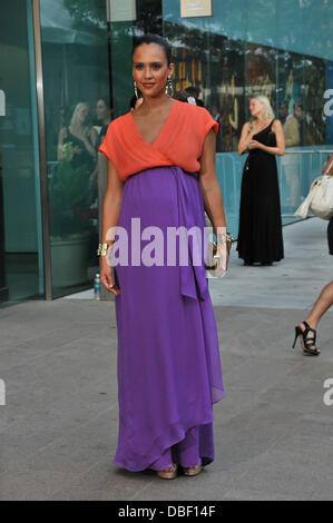 Jessica Alba la CFDA Fashion Awards 2011 au Alice Tully Hall dans le Lincoln Center - l'extérieur des arrivées la ville de New York, USA - 06.06.2011 Banque D'Images