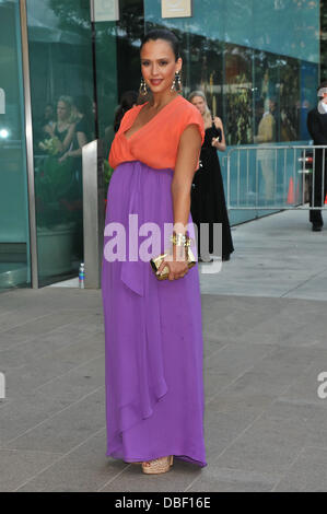 Jessica Alba la CFDA Fashion Awards 2011 au Alice Tully Hall dans le Lincoln Center - l'extérieur des arrivées la ville de New York, USA - 06.06.2011 Banque D'Images