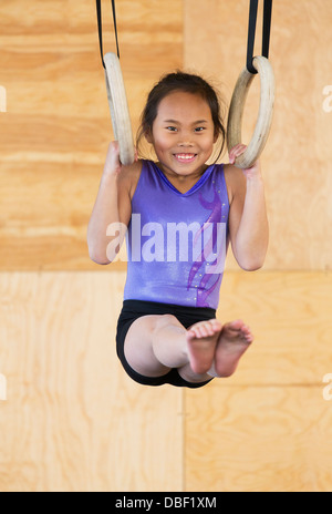 La pratique de la gymnastique chinoise Banque D'Images