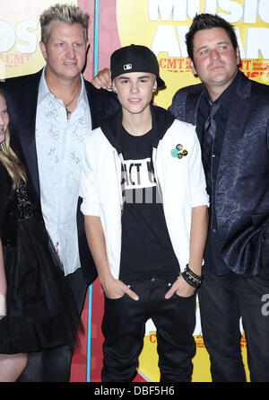 Gary LeVox, Justin Bieber, Jay DeMarcus 2011 CMT Music Awards à l'Arène Bridgestone Nashville, Tennessee - 08.06.11 Banque D'Images