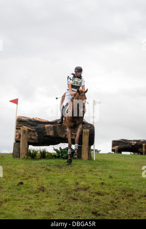 Adam Trew & Voyage Homme II à Hopetoun House Horse Trials 2013 Banque D'Images