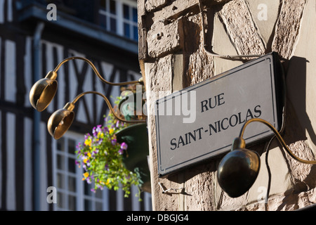 France, Normandie, Rouen, vieux bâtiments rue Saint-Nicolas. Banque D'Images