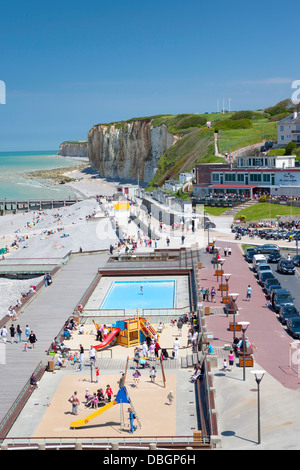 France, Normandie, Veules les roses, Portrait de ville et de la plage. Banque D'Images