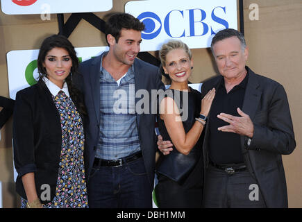 Los Angeles, Californie, USA. 29 juillet, 2013. Amanda Setton, James Wolk, Sarah Michelle Gellar & Robin William arrive pour le CBS, Showtime et la CW 2013 Stars d'été annuel de travail à l'hôtel Beverly Hilton. Credit : Lisa O'Connor/ZUMAPRESS.com/Alamy Live News Banque D'Images