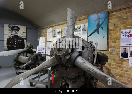 France, Nord, Dunkerque, mémorial du souvenir, War Memorial Museum, démoli les moteurs d'avions à partir de la bataille de Dunkerque, en 1940. Banque D'Images