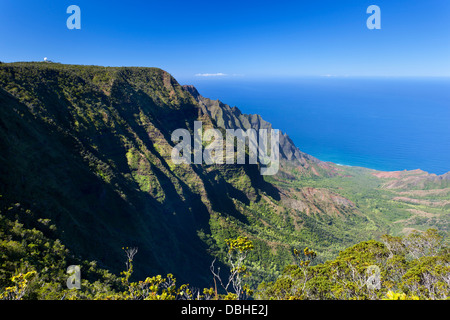 Kalalau Valley vu de la jante à Kauai, Hawaï. Banque D'Images