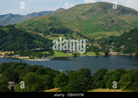 Le village de Glenridding, sur la rive d'Ullswater, Parc National de Lake District, Cumbria, Angleterre, Royaume-Uni Banque D'Images