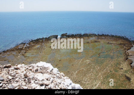 Vue sur la mer depuis les falaises des sept Sœurs dans le parc national des South Downs, Royaume-Uni Banque D'Images