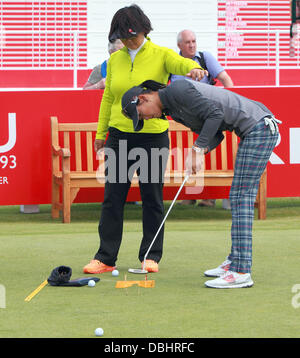 Michelle Wie mettre, avant la pratique de la ronde Ricoh Womens British Open, à l'Old Course de St Andrews, Fife, Scotland, UK, Banque D'Images