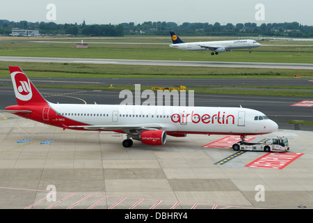 Airbus A321-211 d'Air Berlin (D-ABCG) Banque D'Images