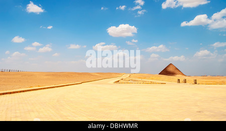 La pyramide rouge à Dahchour au Caire, Egypte Banque D'Images