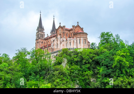 Église de Covadonga dans les Asturies, Espagne Banque D'Images