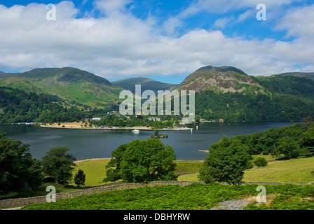 Bateau à vapeur sur la jetée de près de Ullswater Shap, Parc National de Lake District, Cumbria, Angleterre, Royaume-Uni Banque D'Images